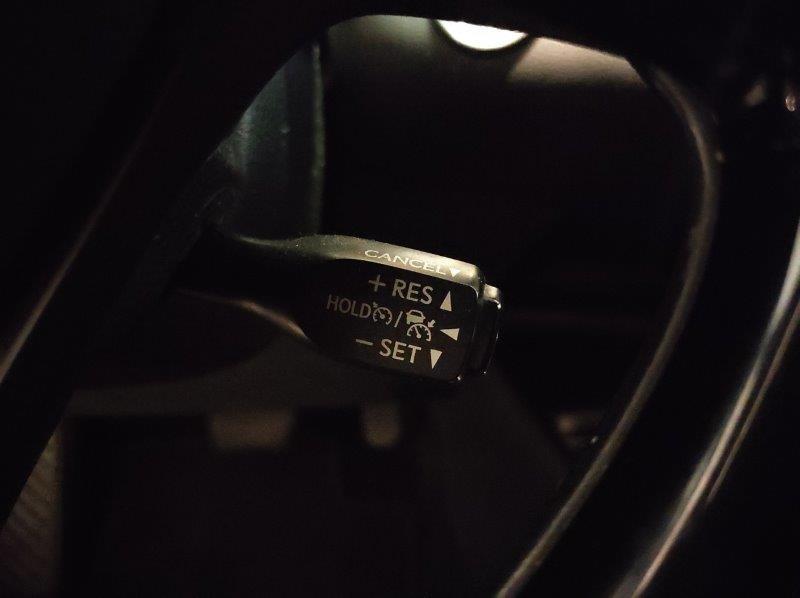 TOYOTA C-HR - C-HR 1.8 Hybrid E-CVT Business