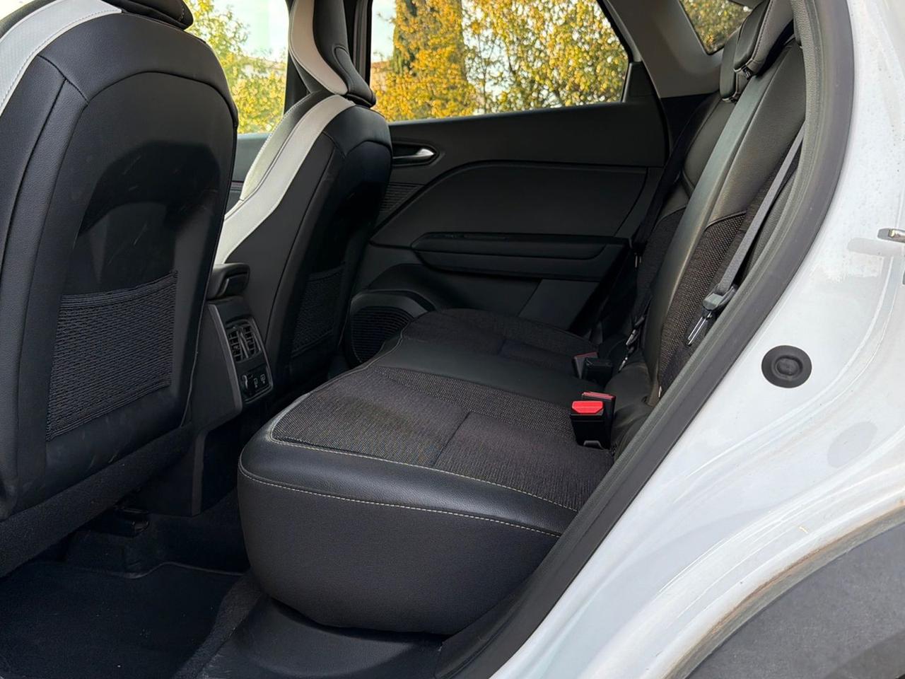 Renault Captur 1.6 e-tech full hybrid techno 145cv auto