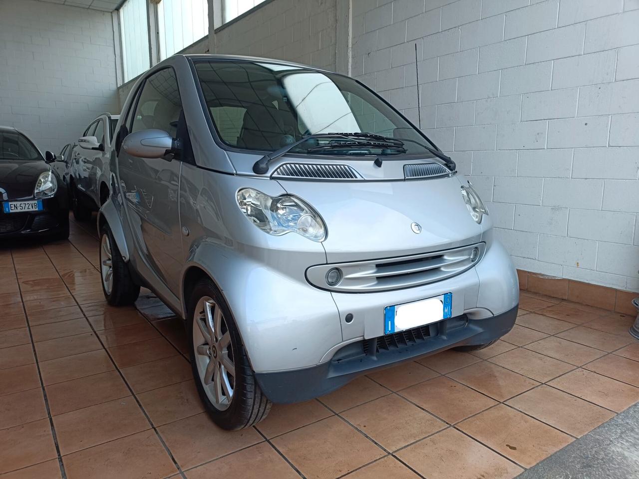 Smart ForTwo 0.7 Smart Grandstyle 61cv, adatta a neop.