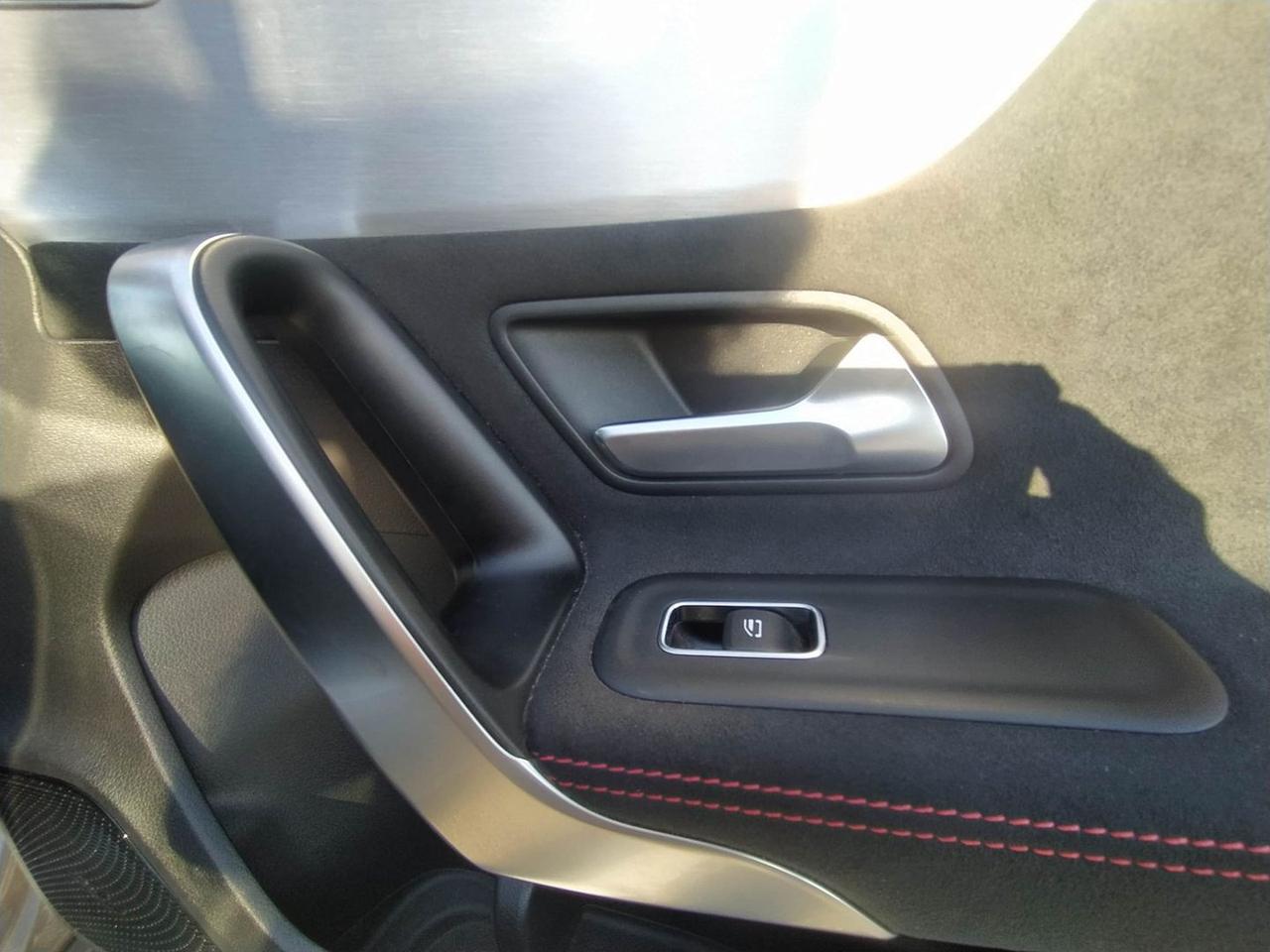 Mercedes-Benz A 250 PREMIUM #50030