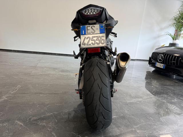 HONDA CBR 1000 RR Fireblade