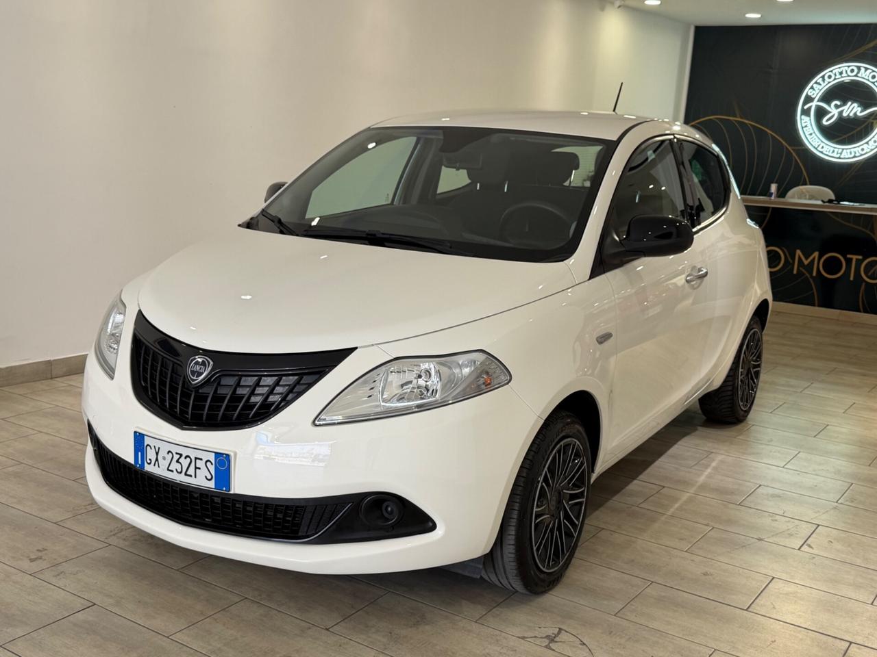 Lancia Ypsilon 1.0 Benzina /hybr 70cv My24