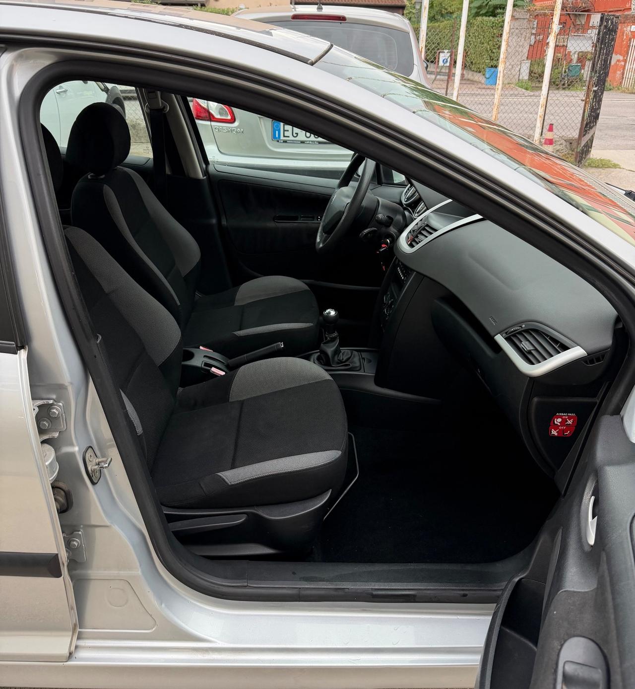 Peugeot 207 1.4 88CV 5p. X Line- NEOPATENTATI