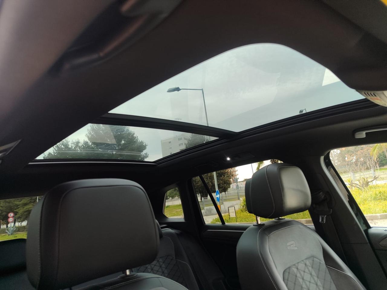 Volkswagen Tiguan 2.0 TDI 150 CV DSG R-Line TETTO APRIBILE