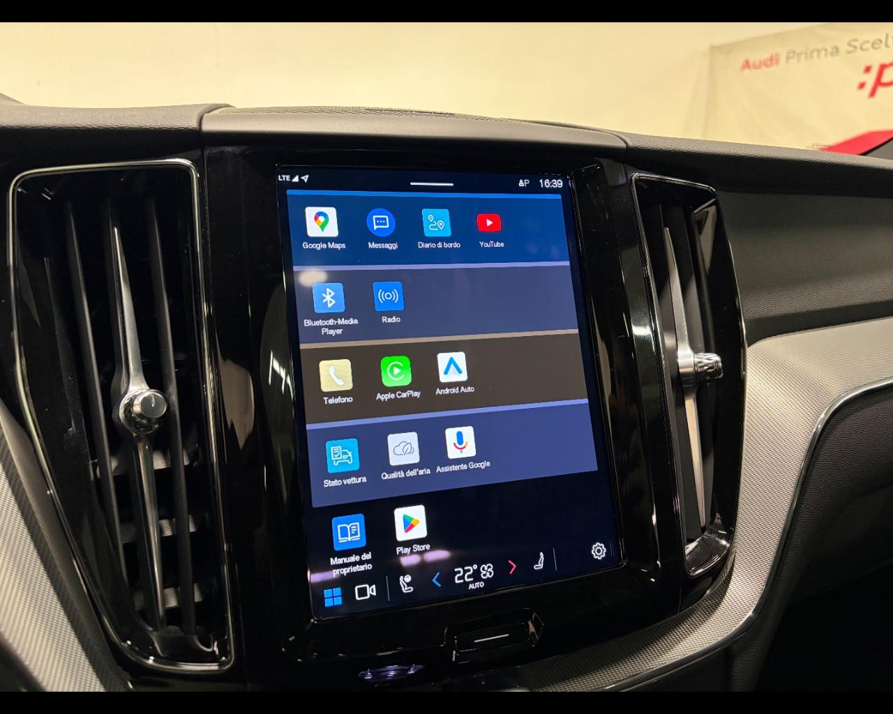 VOLVO XC60 T6 PHEV PLUS DARK AWD AUTO