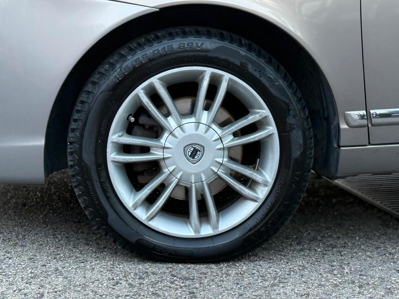 Lancia Ypsilon 1.3 MJT 90 CV Platino