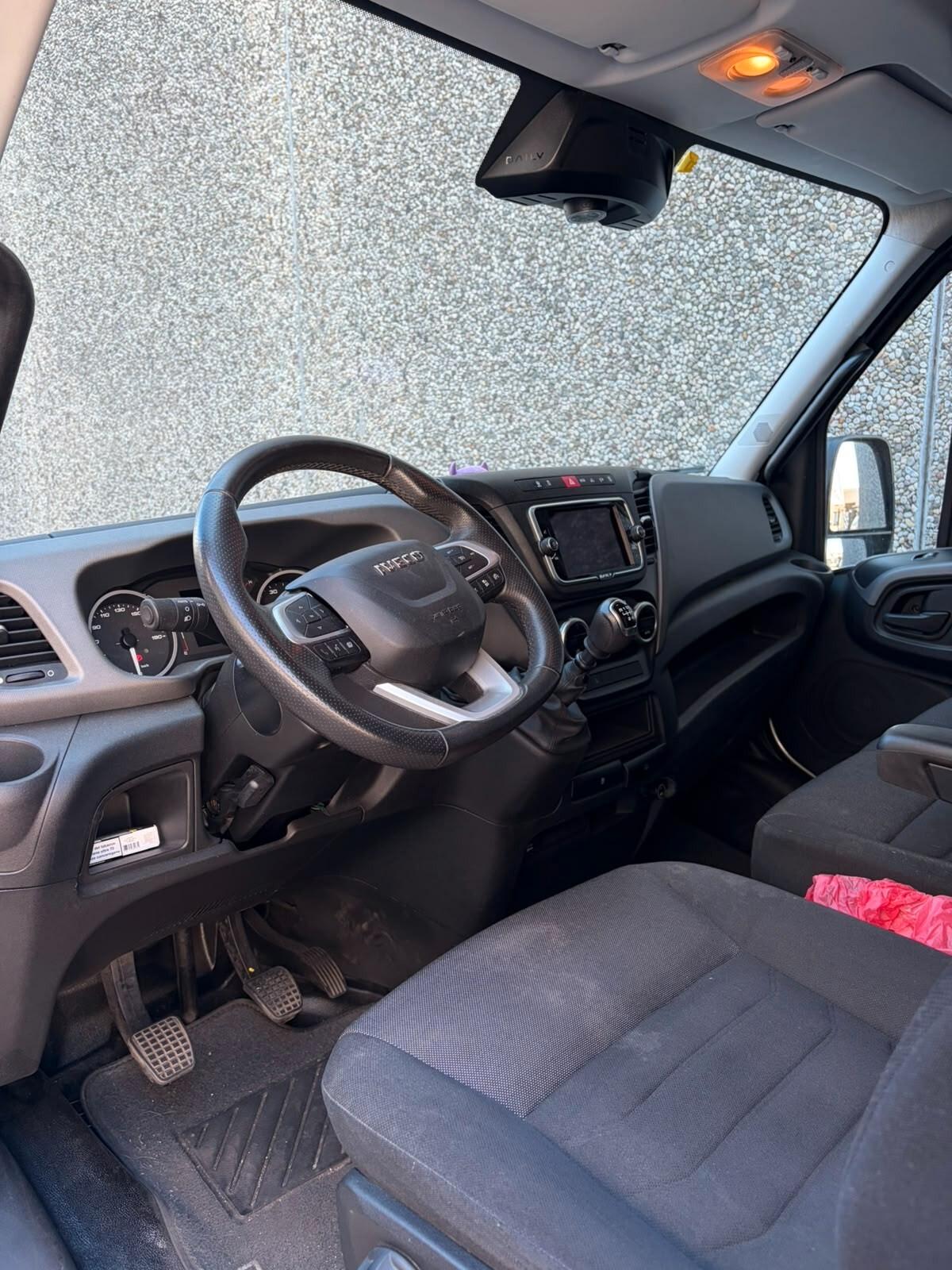 Iveco Daily 35S18HV 3.0 HPT PLM-TA Furgone