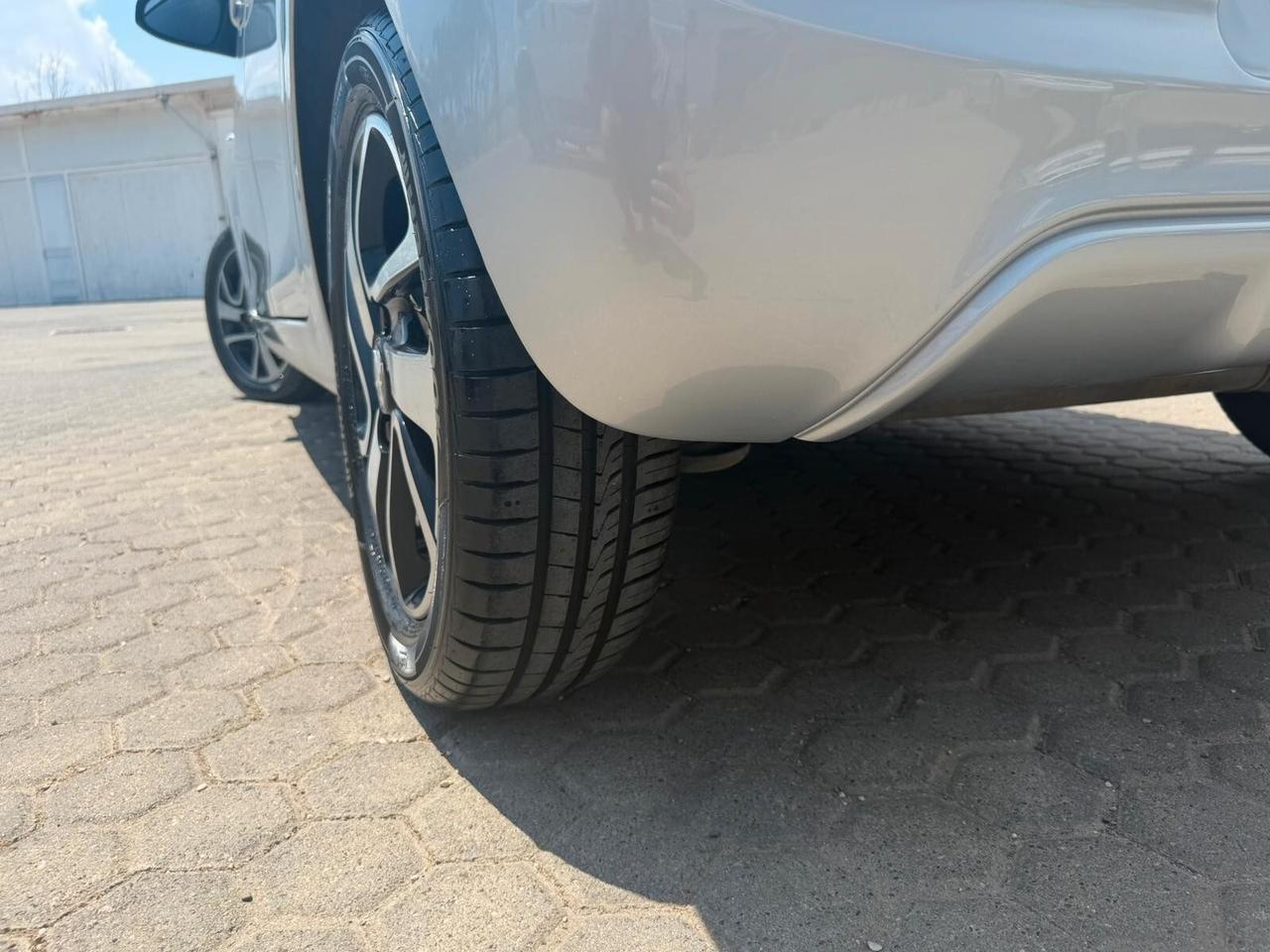 Peugeot 108 VTi 72 S&S 3 porte Allure