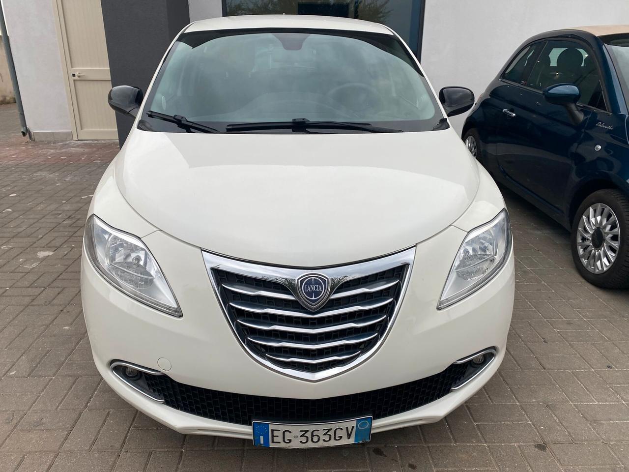Lancia Ypsilon 1.2 69 CV 5 porte S&S Gold
