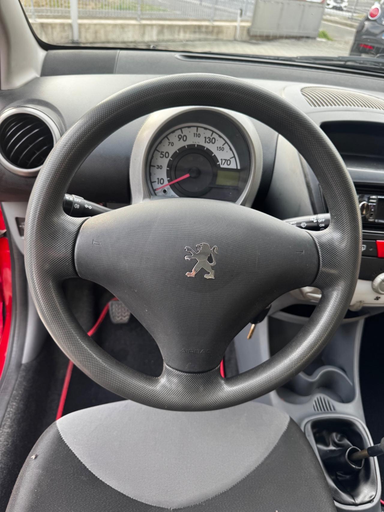 Peugeot 107 1.0 68CV 5p. Plaisir