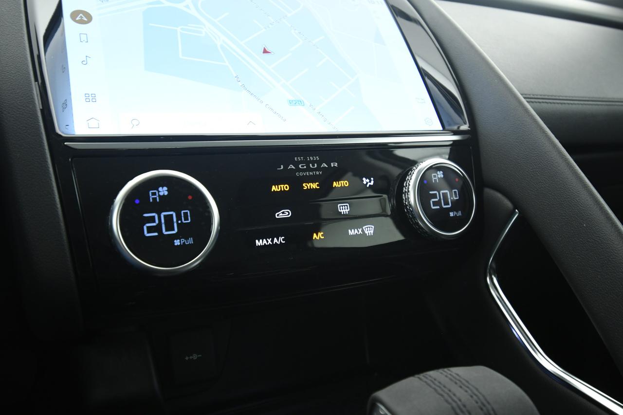 JAGUAR E-Pace 2.0d i4 mhev S awd 163cv auto CAMERA 360+PELLE+LED