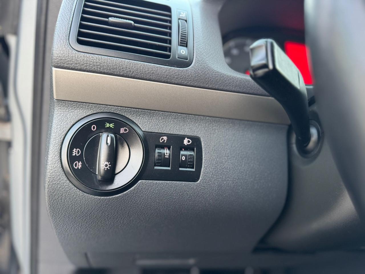 Volkswagen Touran 2.0 7 Posti Highline Ecofuel