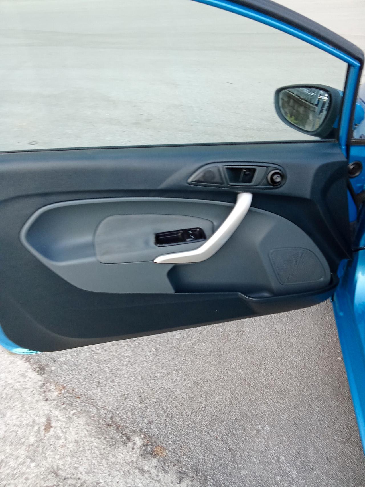 Ford Fiesta 1.4 GPL 3p 09