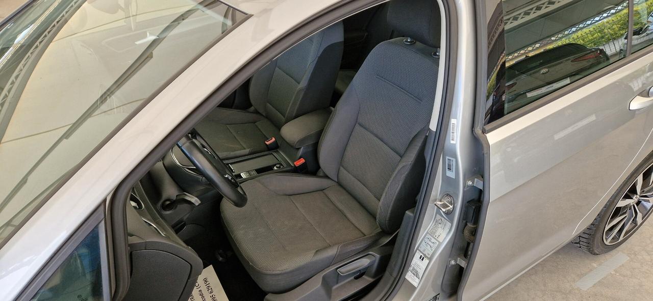 Volkswagen Golf 7 1.6 TDi 105cv HighLine