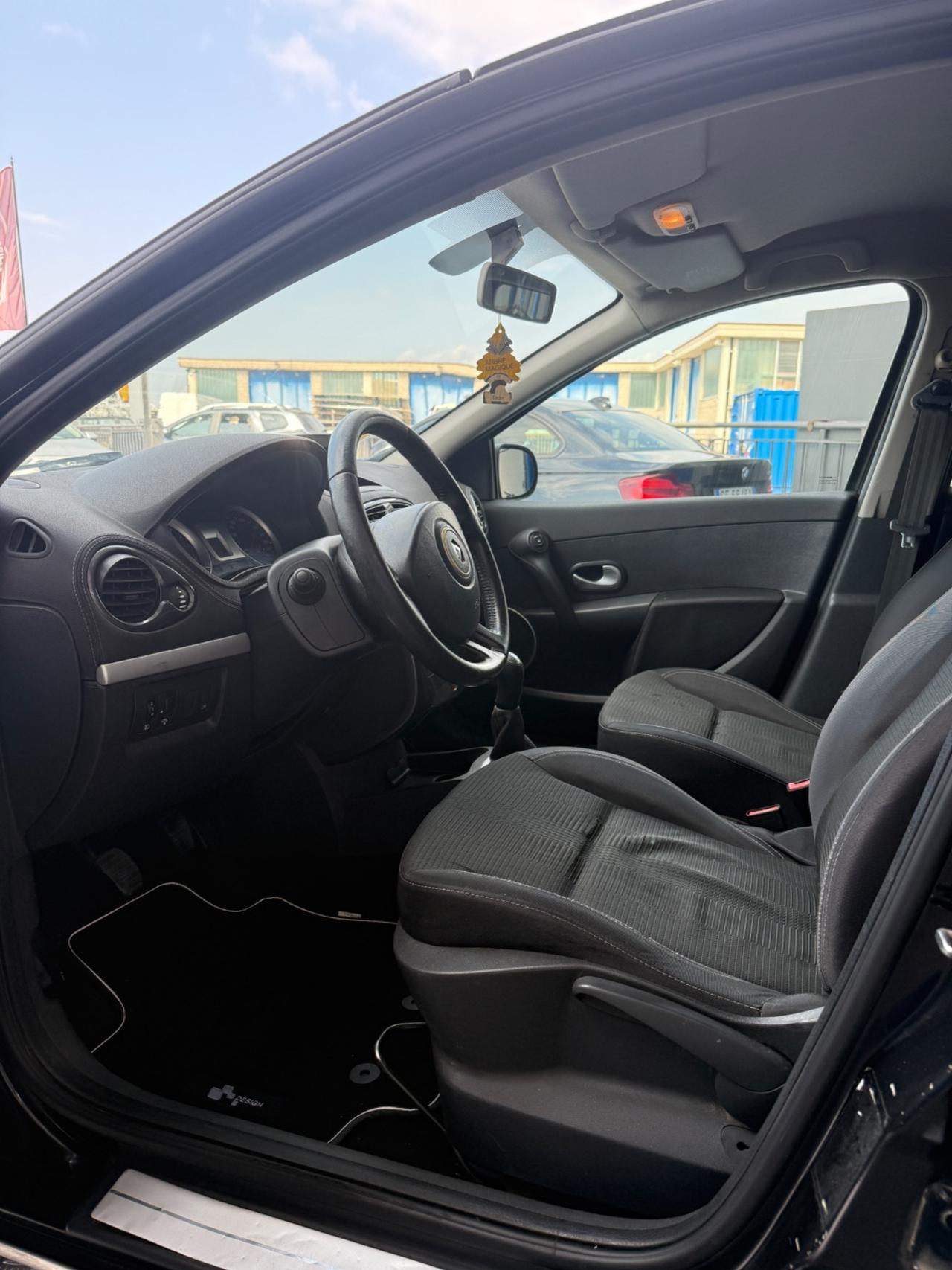Renault Clio 1.5 dCi 75CV 5 porte Neopatentati