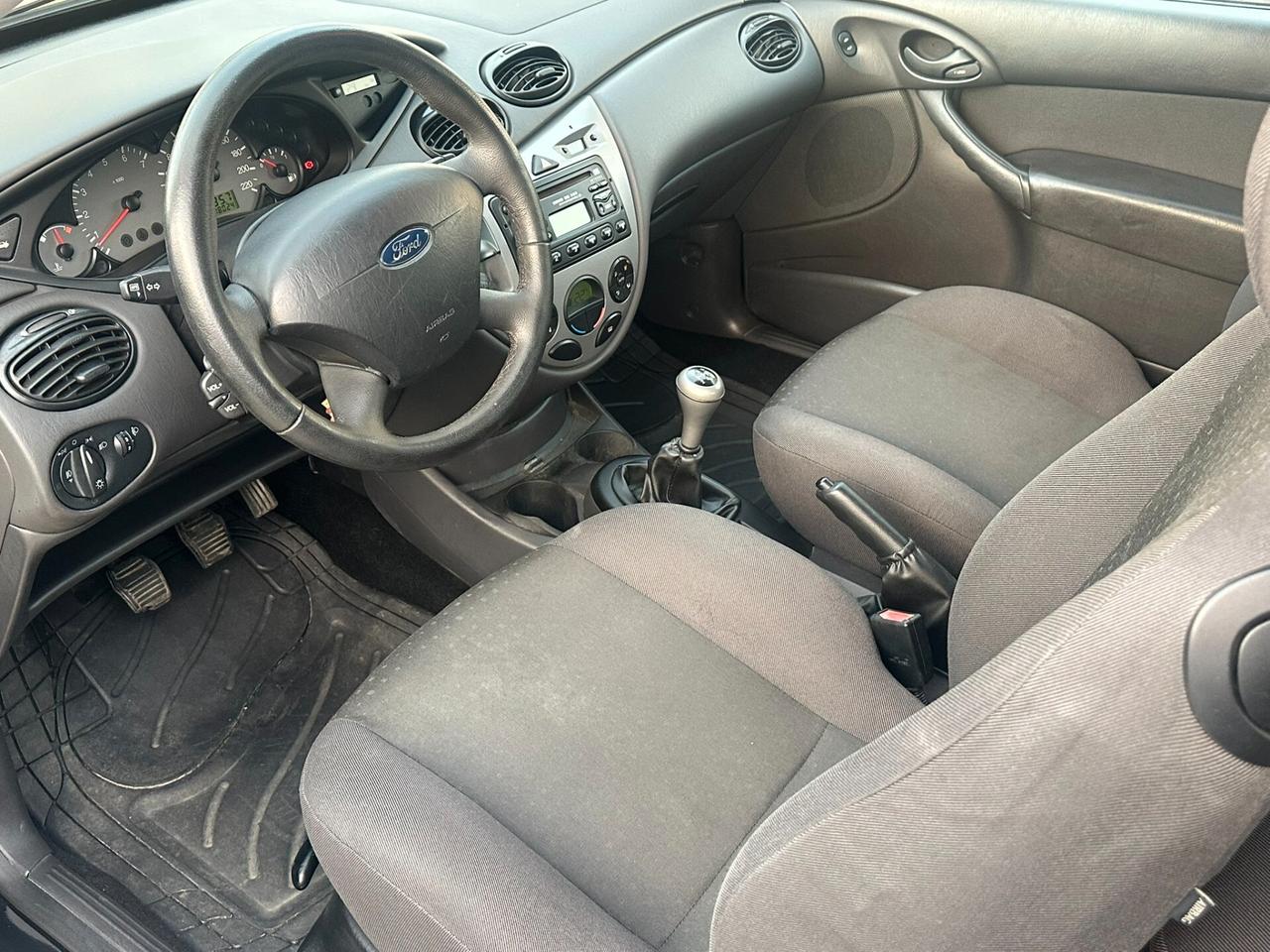 Ford Focus 1.6i 16V cat 3p. Zetec 118.000 KM