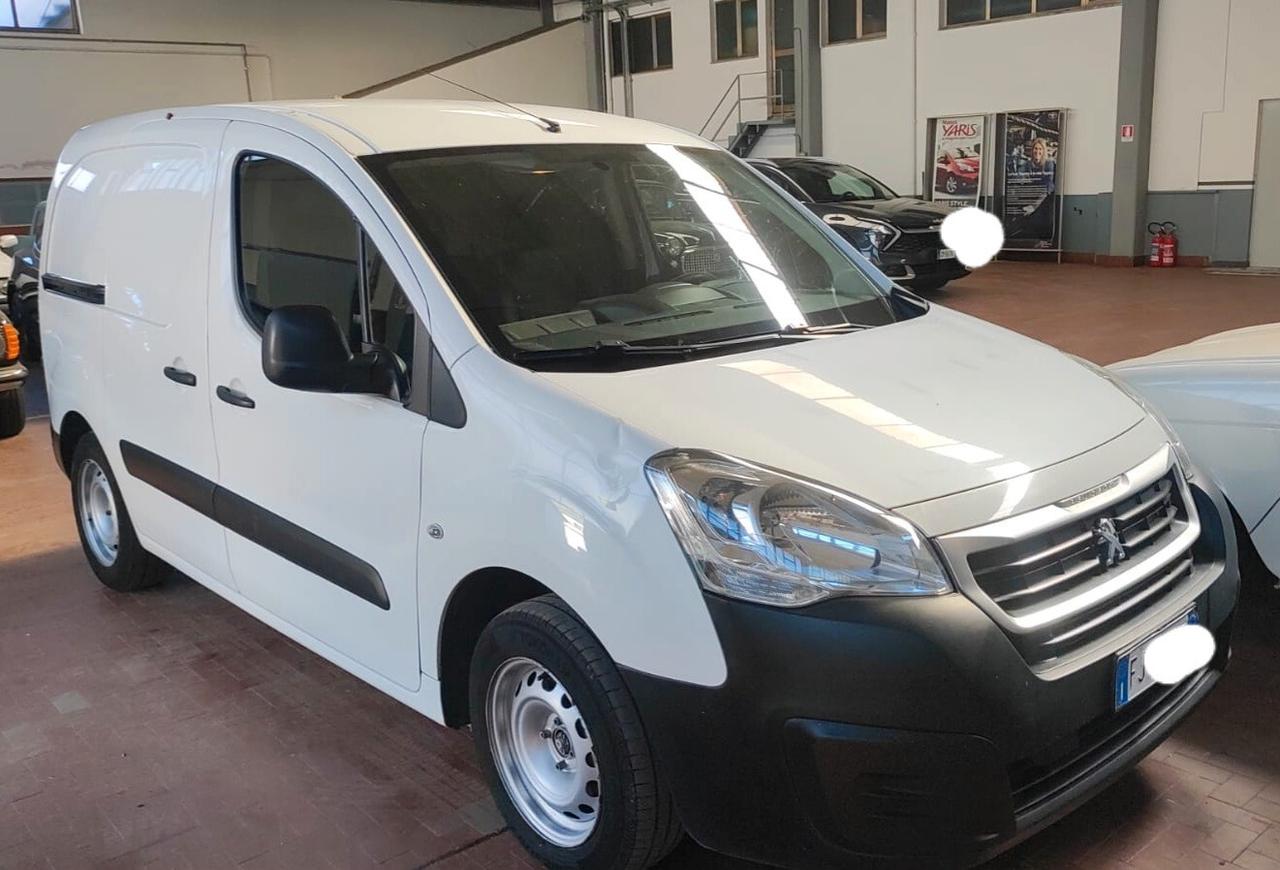 Peugeot Partner BlueHDi 100 L2 Furgone Pro