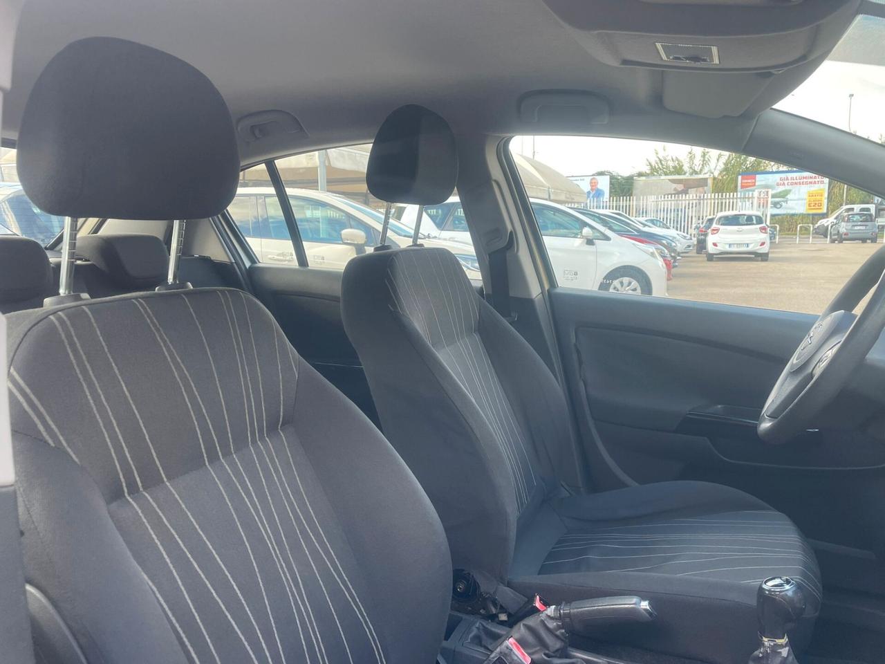 Opel Corsa 1.2 5 porte Cosmo