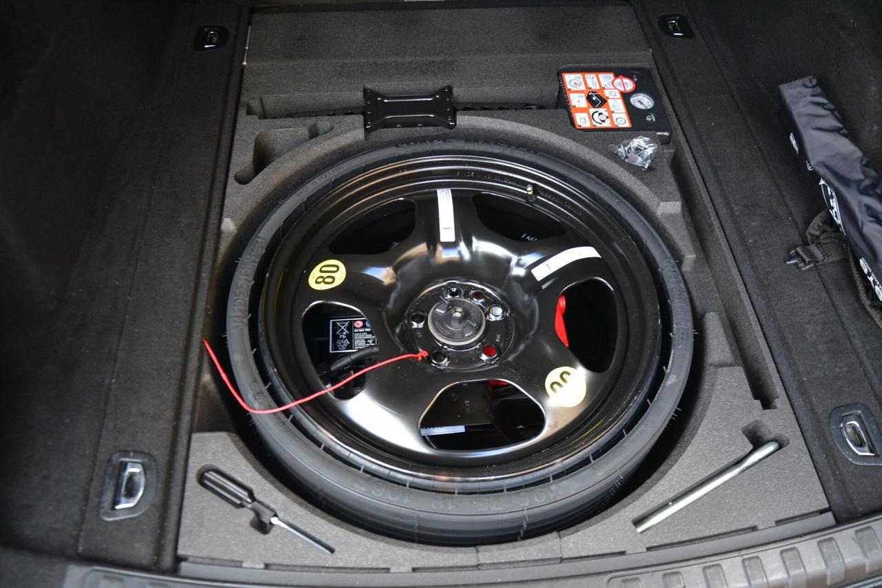 Alfa Romeo Stelvio 2.2 160CV AT8 *FULL LED+NAVI+PDC+RCAM+F1+PRIVACY*