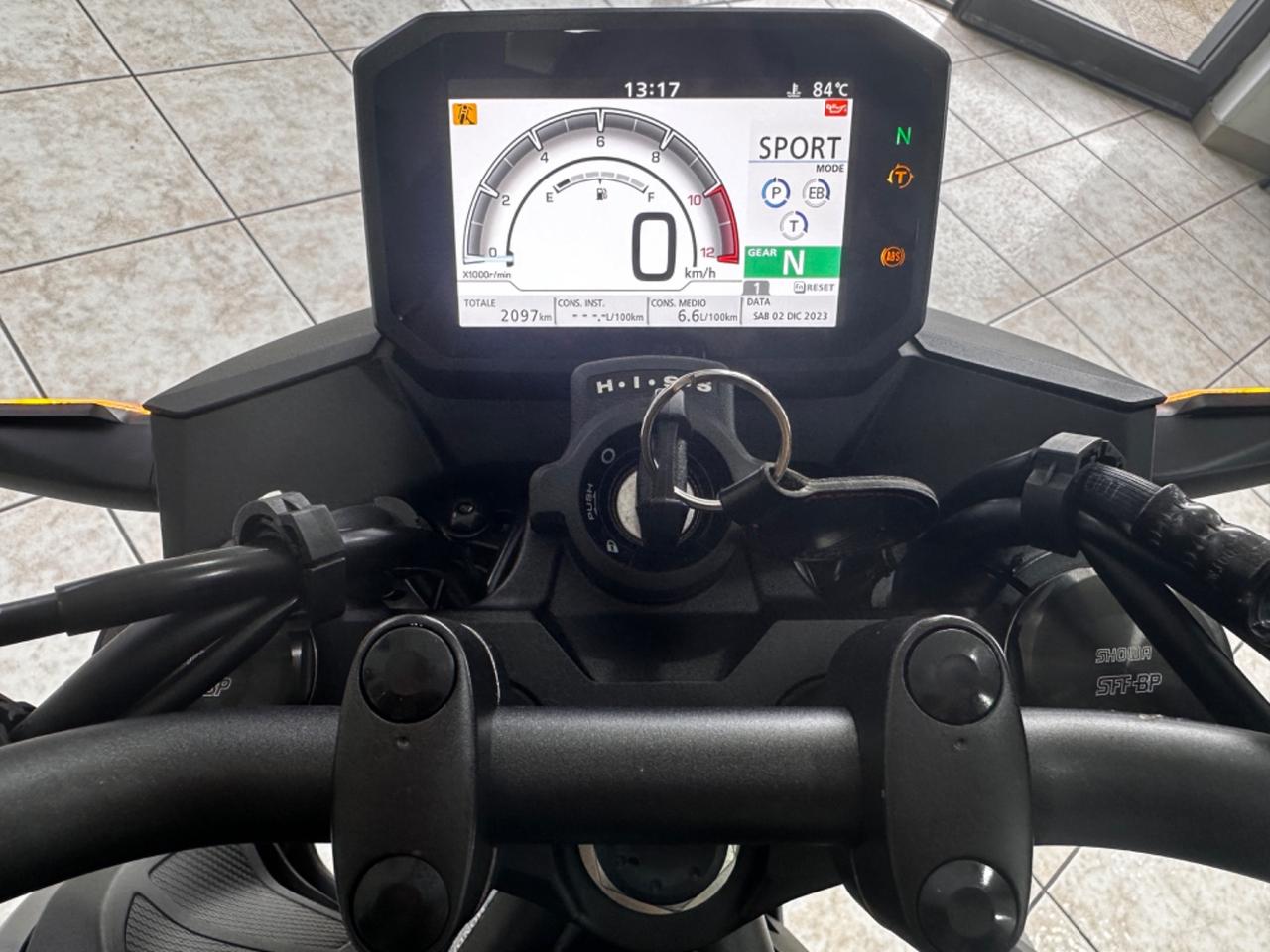 Hornet 750