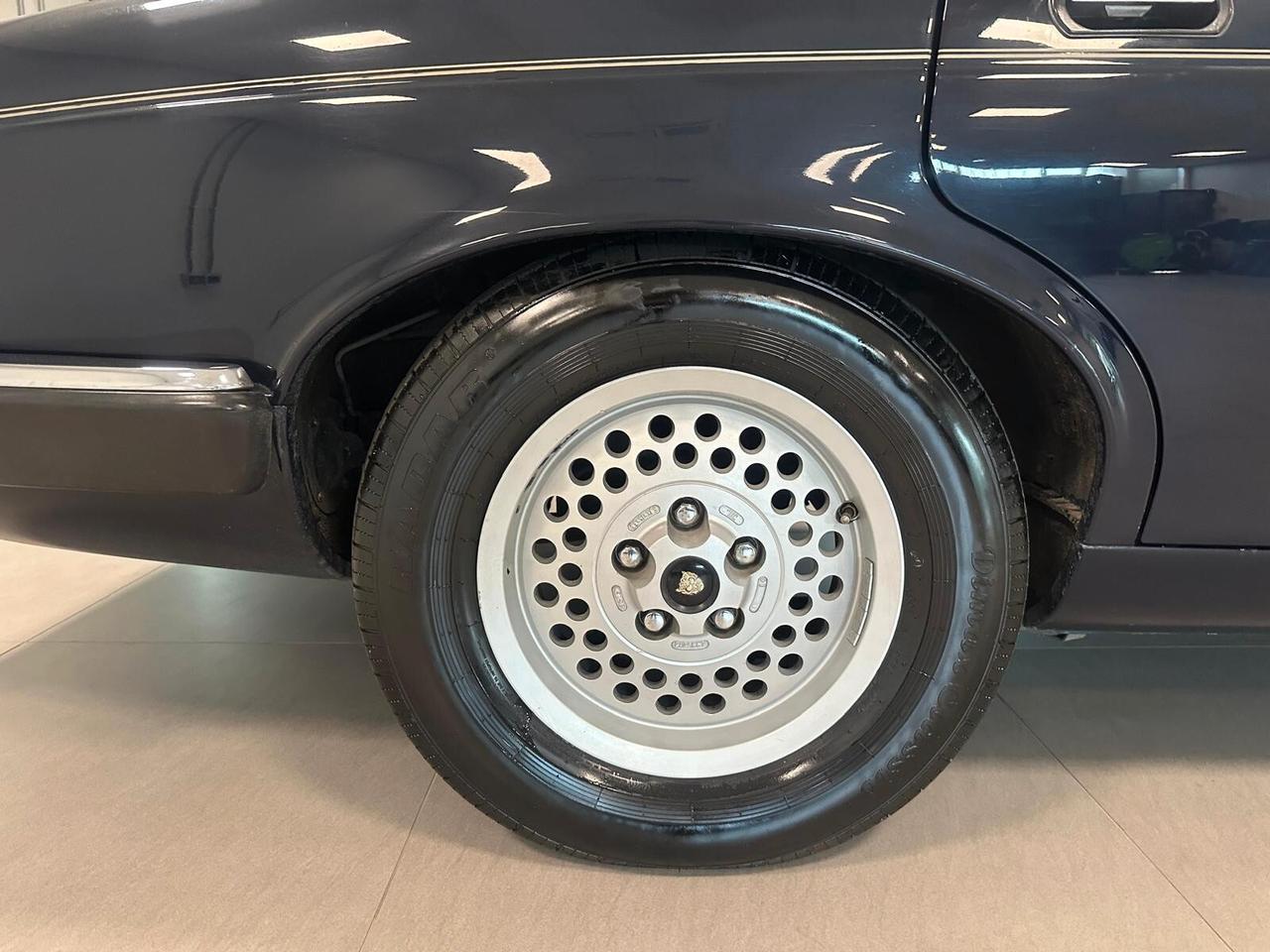 Jaguar XJ12 JAGUAR XJ12 SOVEREIGN 5.3 HE