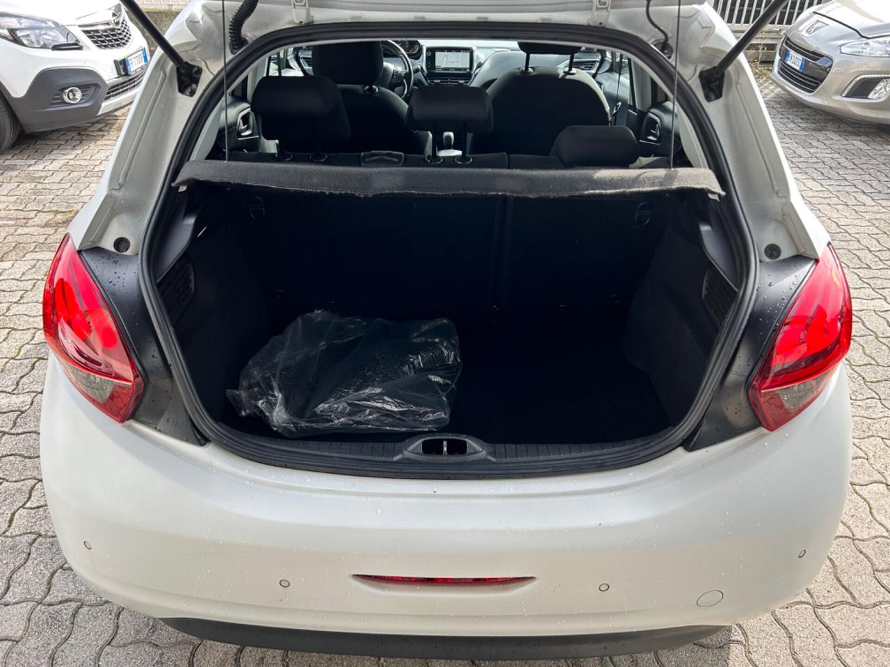 Peugeot 208 GARANZIA 12 MESI 1.6 BlueHDi CV75 Allure
