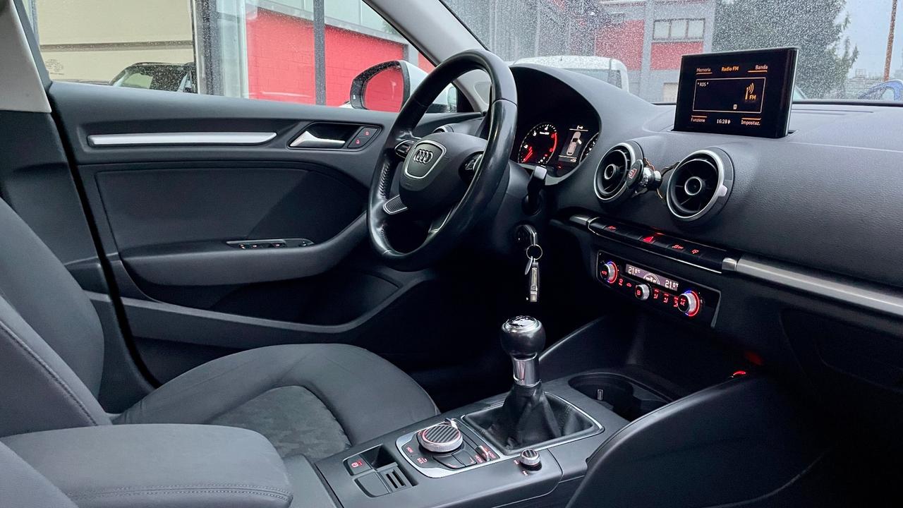 AUDI A3 SPB 1.6 ULTRA ATTRACTION TDI 110CV - FULL LED, NEOPATENTATI