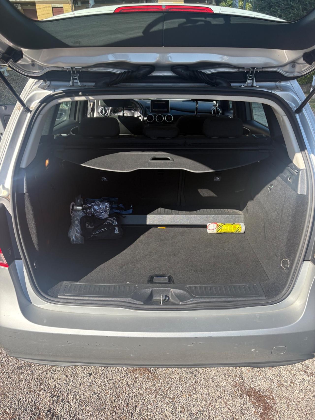 Mercedes-benz B 180 d Premium