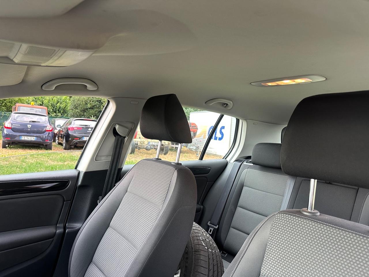 Volkswagen Golf 1.6 5p. Trendline BiFuel