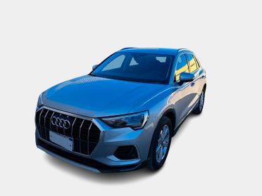 AUDI Q3 35 TDI quattro S tronic Business Advanced