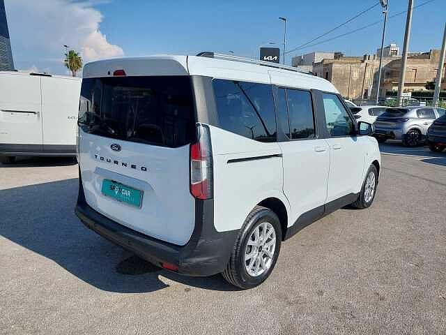 Ford Tourneo Courier 1.0 EcoBoost Powershift Titanium