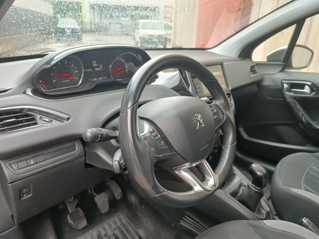 208 1.2 VTi 82 CV 3 p allure cinghia di distribuzione e tagliando appena eseguiti