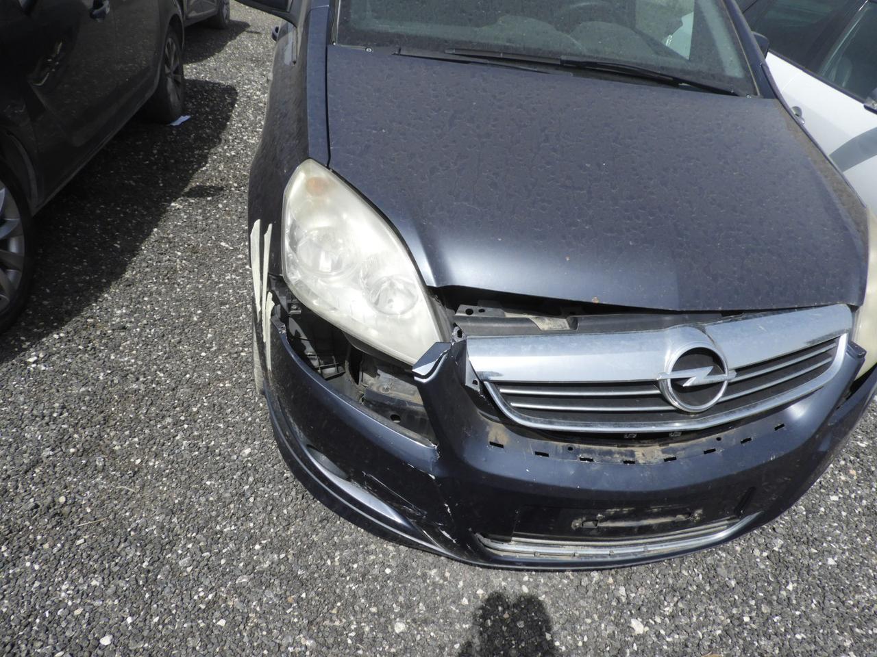 OPEL Zafira II 2005 - Zafira 1.8 Cosmo 140cv