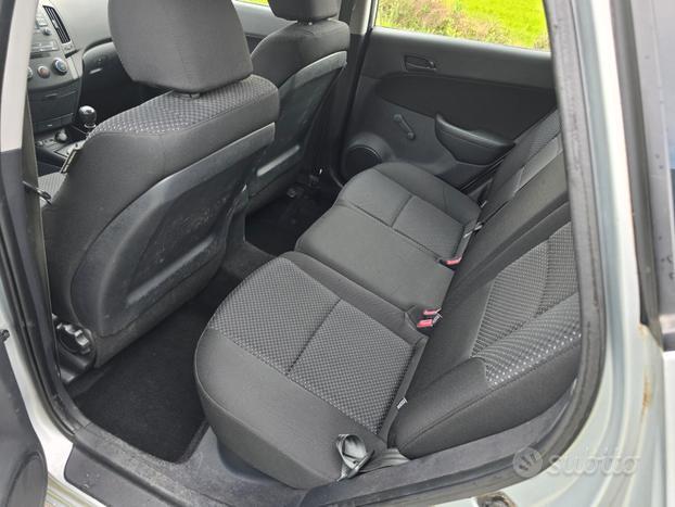 HYUNDAI i30 1.6 CRDi 90CV "ADATTA PER NEOPATENTAT