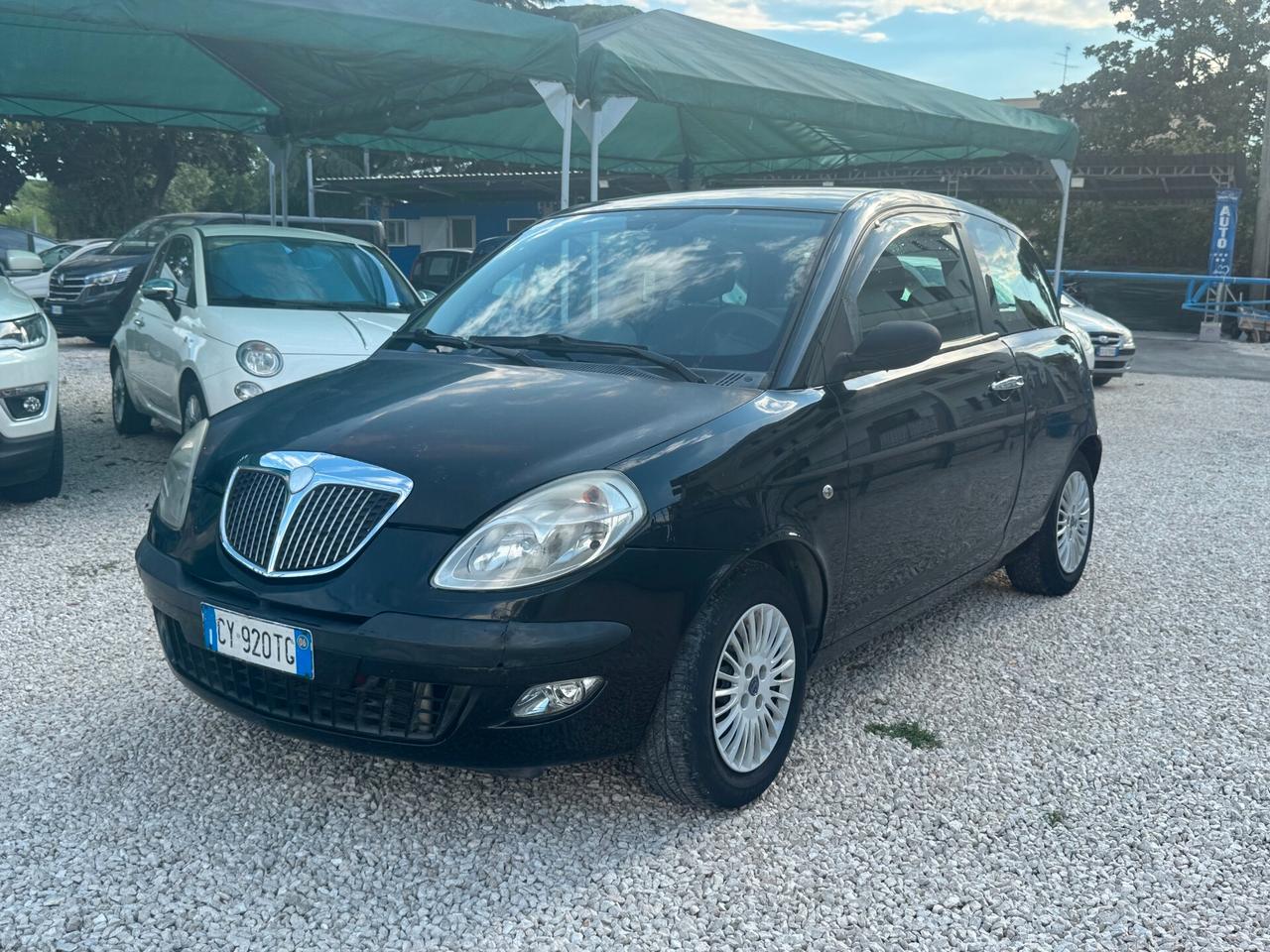 Lancia Ypsilon 1.2 Oro GPL clima idroguida