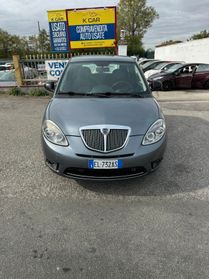 Lancia Ypsilon 1.2 69 CV Unyca