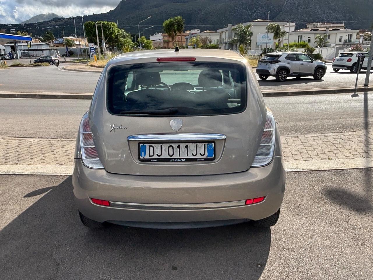 Lancia Ypsilon 1.2 Argento