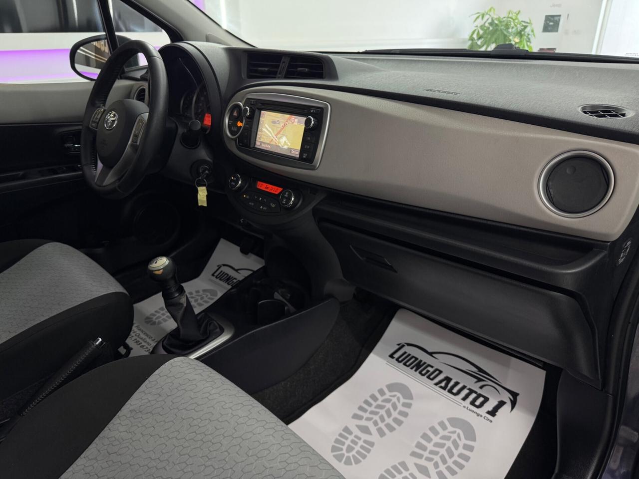 Toyota Yaris 1.0 Lounge Full Opt