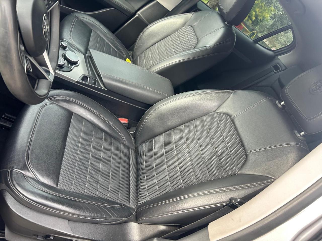 Alfa Romeo Stelvio 2.2 Turbodiesel 210 CV AT8 Q4 Super