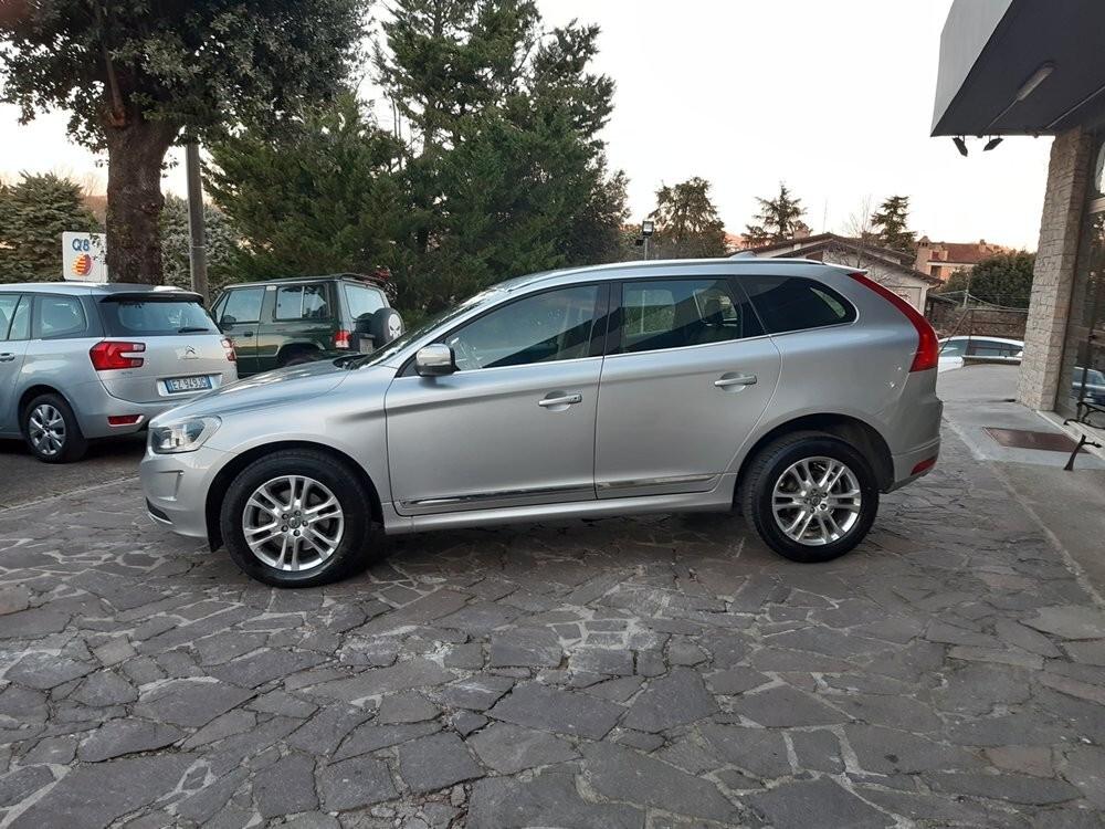 Volvo XC 60 XC60 D4 Geartronic R-design Momentum