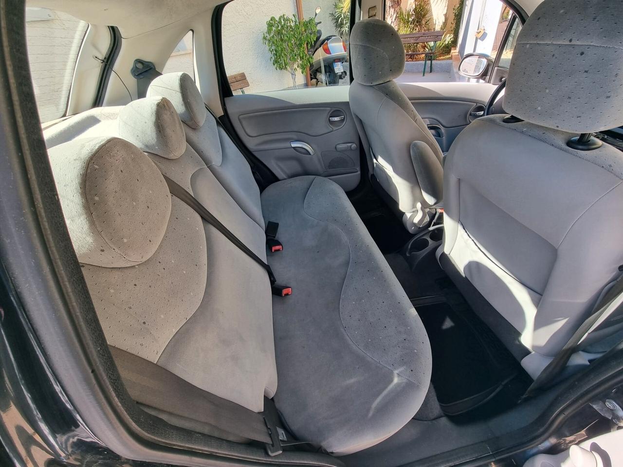 Citroen C3 1.1 Elegance buddha-bar