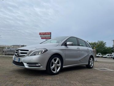 MERCEDES-BENZ B 200 Premium