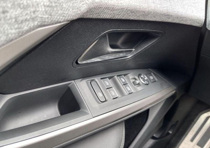 Peugeot 3008 Hybrid 145 GT e-DCS 6