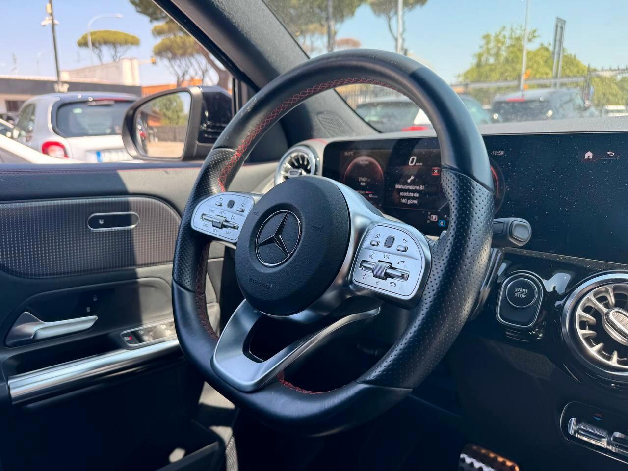 Mercedes-Benz EQA 300 AMG LINE 4MATIC