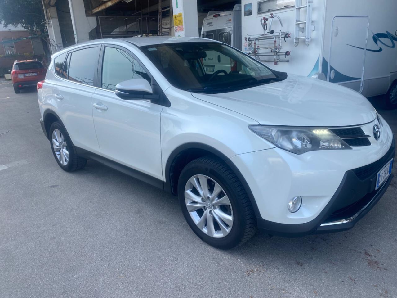 Toyota RAV 4 RAV4 2.2 D-CAT A/T 4WD Style