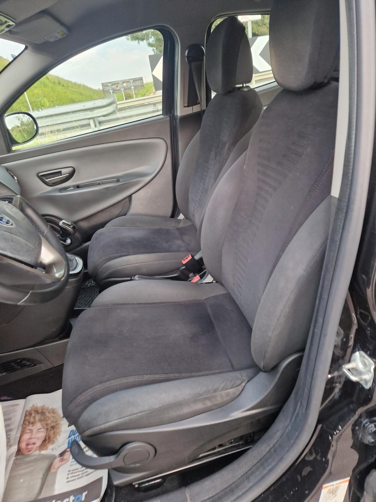 Lancia Ypsilon 0.9 TwinAir 85 CV 5 porte Metano Ecochic Gold