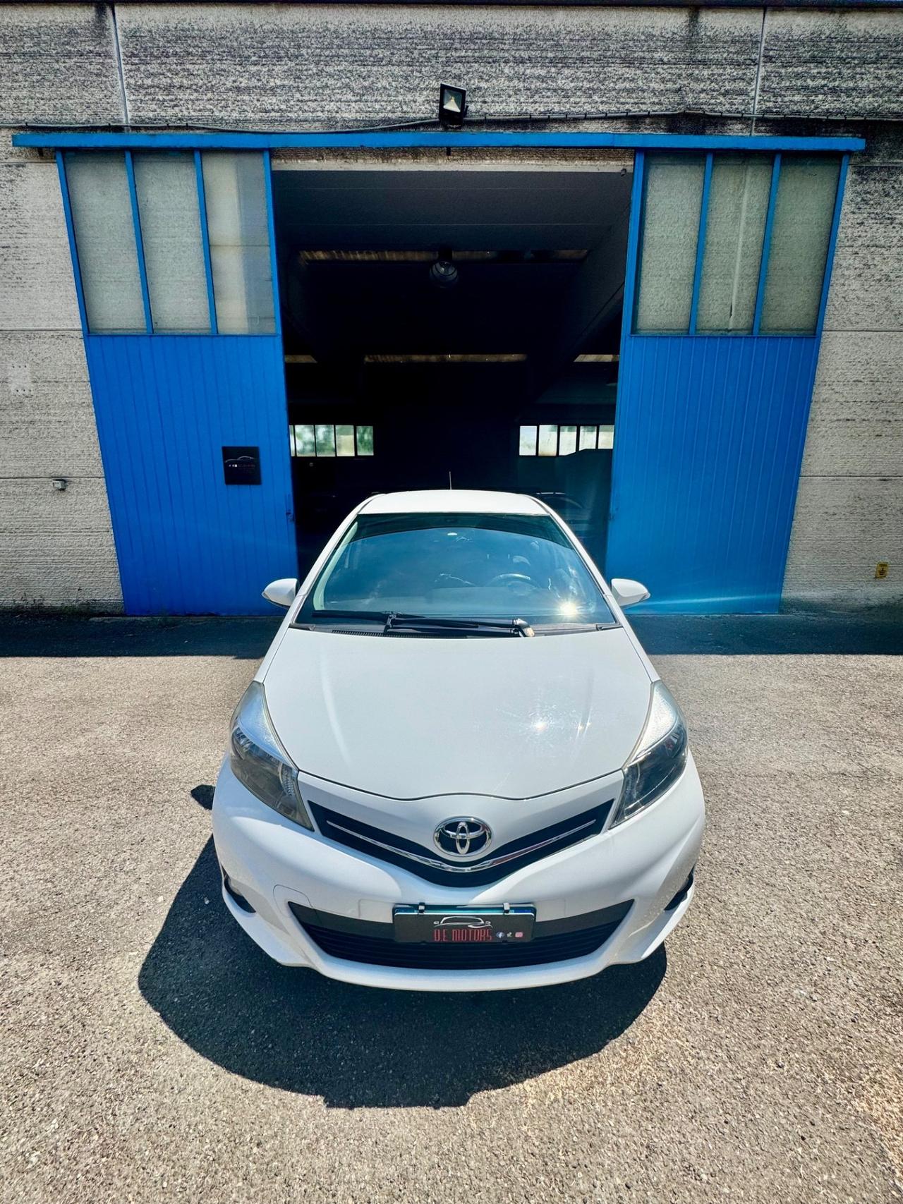 Toyota Yaris 1.0 5 porte Lounge