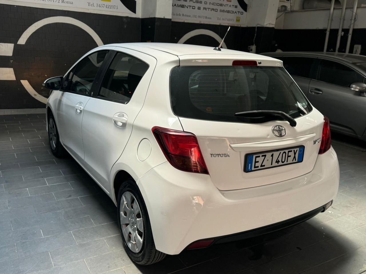 Toyota Yaris 1.0 5 porte Lounge