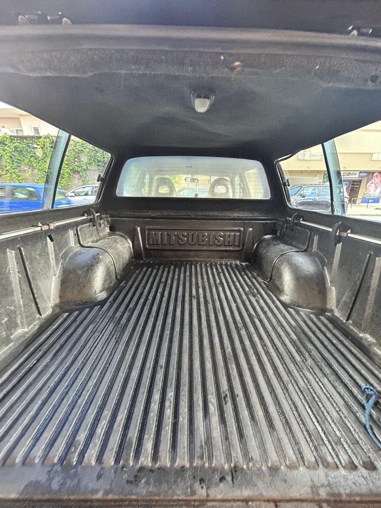 Mitsubishi L200 2.5 TD cat 4WD Single Cab Invite