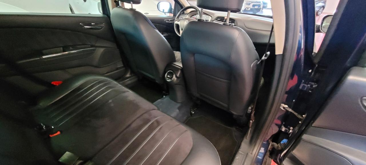 Lancia Delta 1.9 MJT Twinturbo DPF Oro